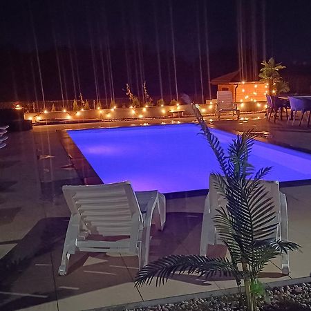 Nortil Hotel Plocin Exterior photo