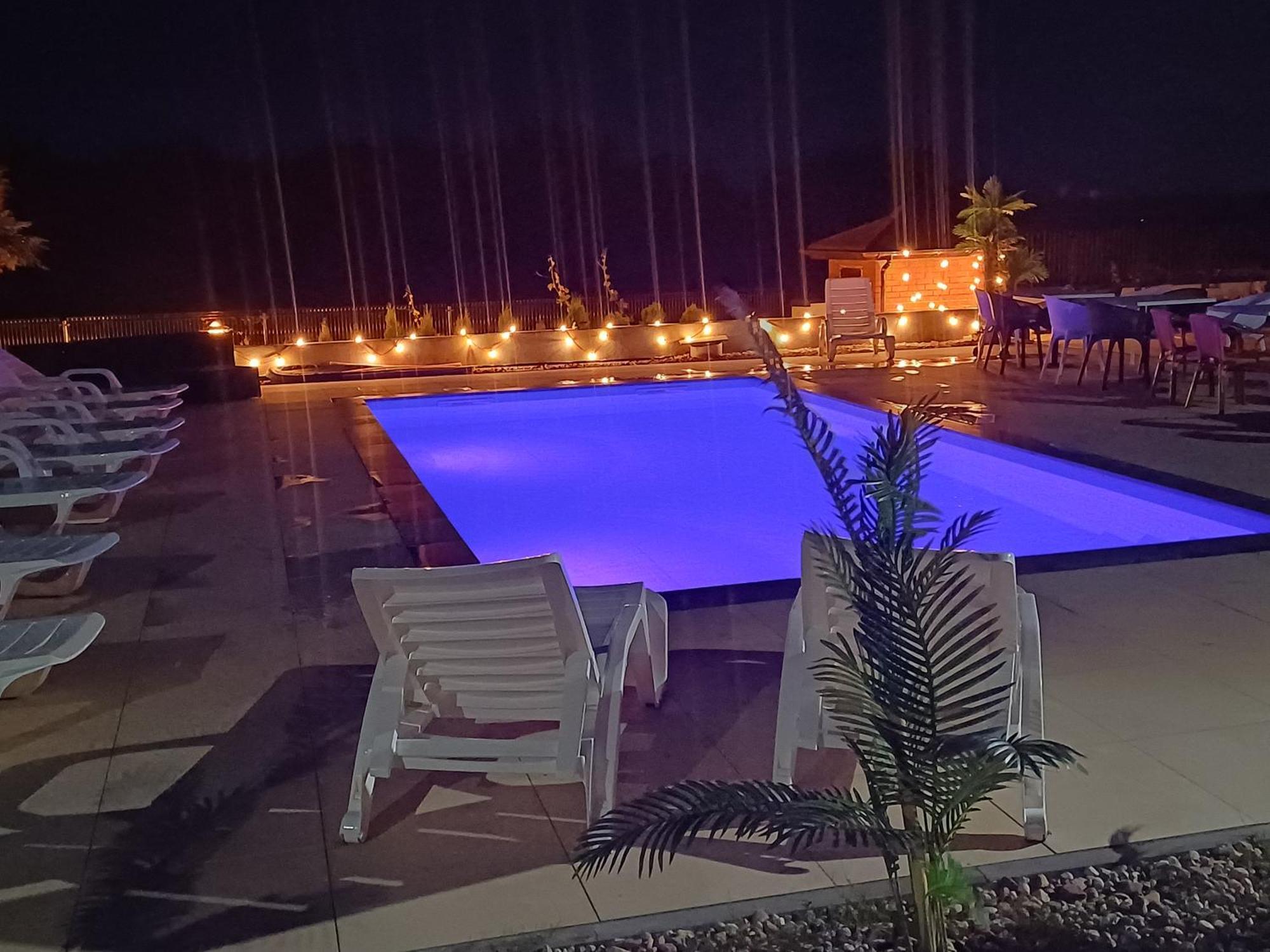 Nortil Hotel Plocin Exterior photo